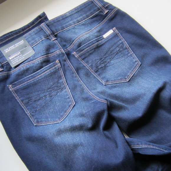 NWT White House Black Market Jeans Bootcut Dark Wash - Picture 15 of 16